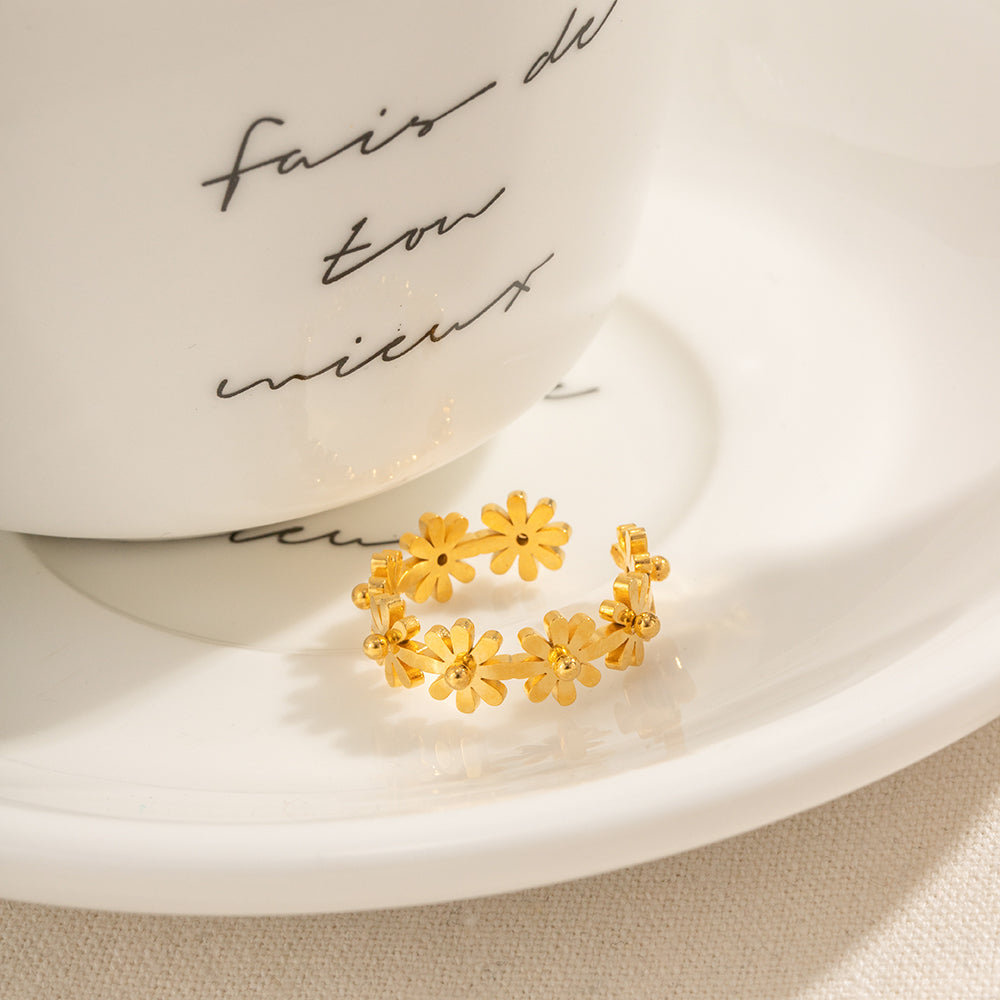 Daisy Bloom Ring