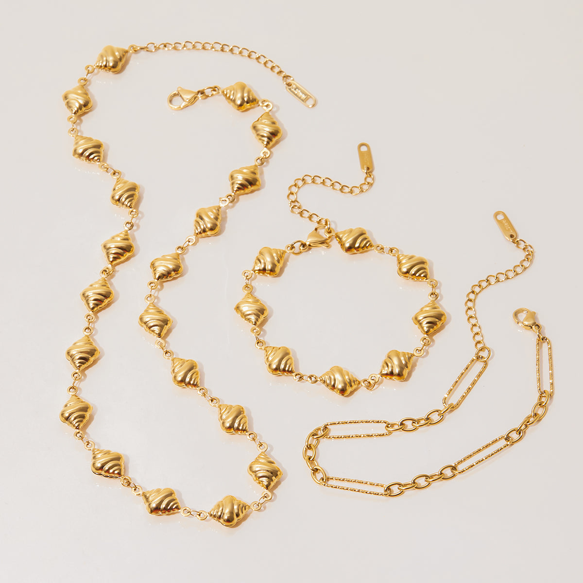 Golden Croissant Chain